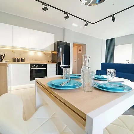 Everysky - Mickiewicza 30 * Еленя-Гура