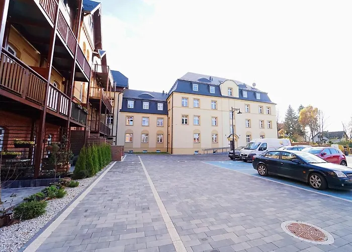 Everysky - Mickiewicza 30 * يلينيا غورا