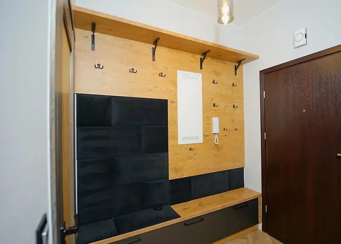 Everysky - Mickiewicza 30 * يلينيا غورا